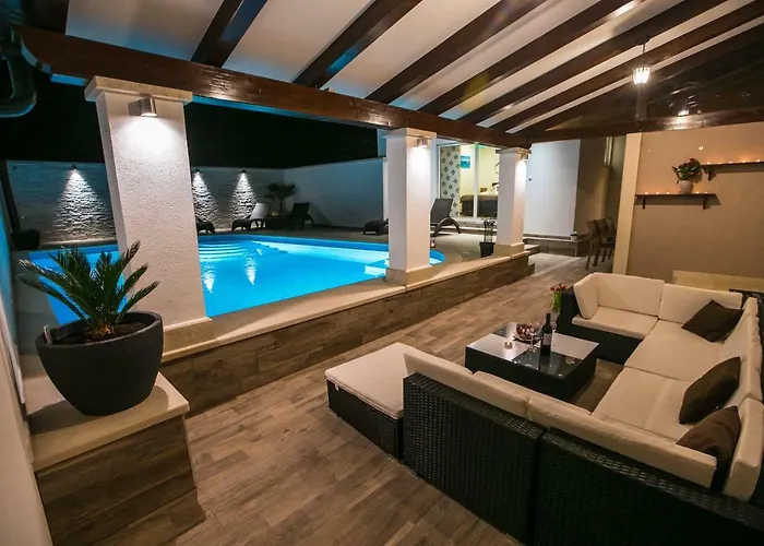 Luxury Apartment Elis With Private Pool